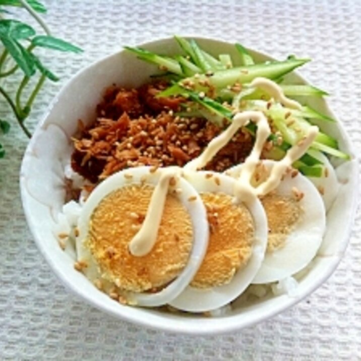 簡単節約☆マグロフレーク三色丼